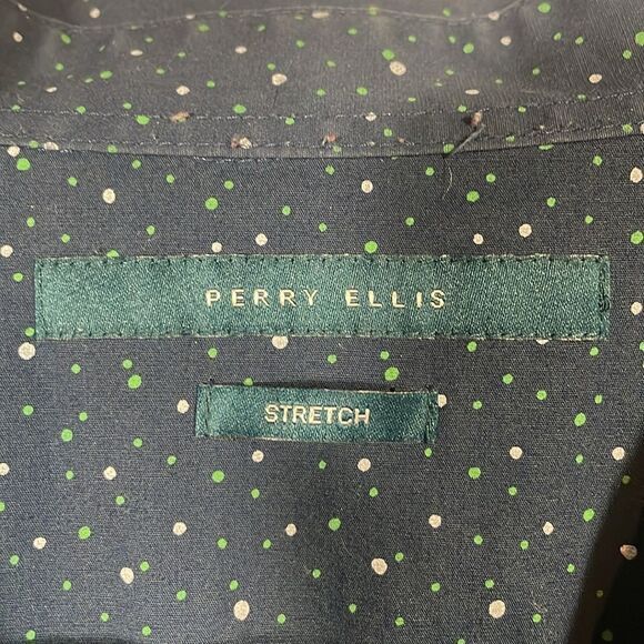 Perry Ellis short sleeve button down - Picture 5 of 9